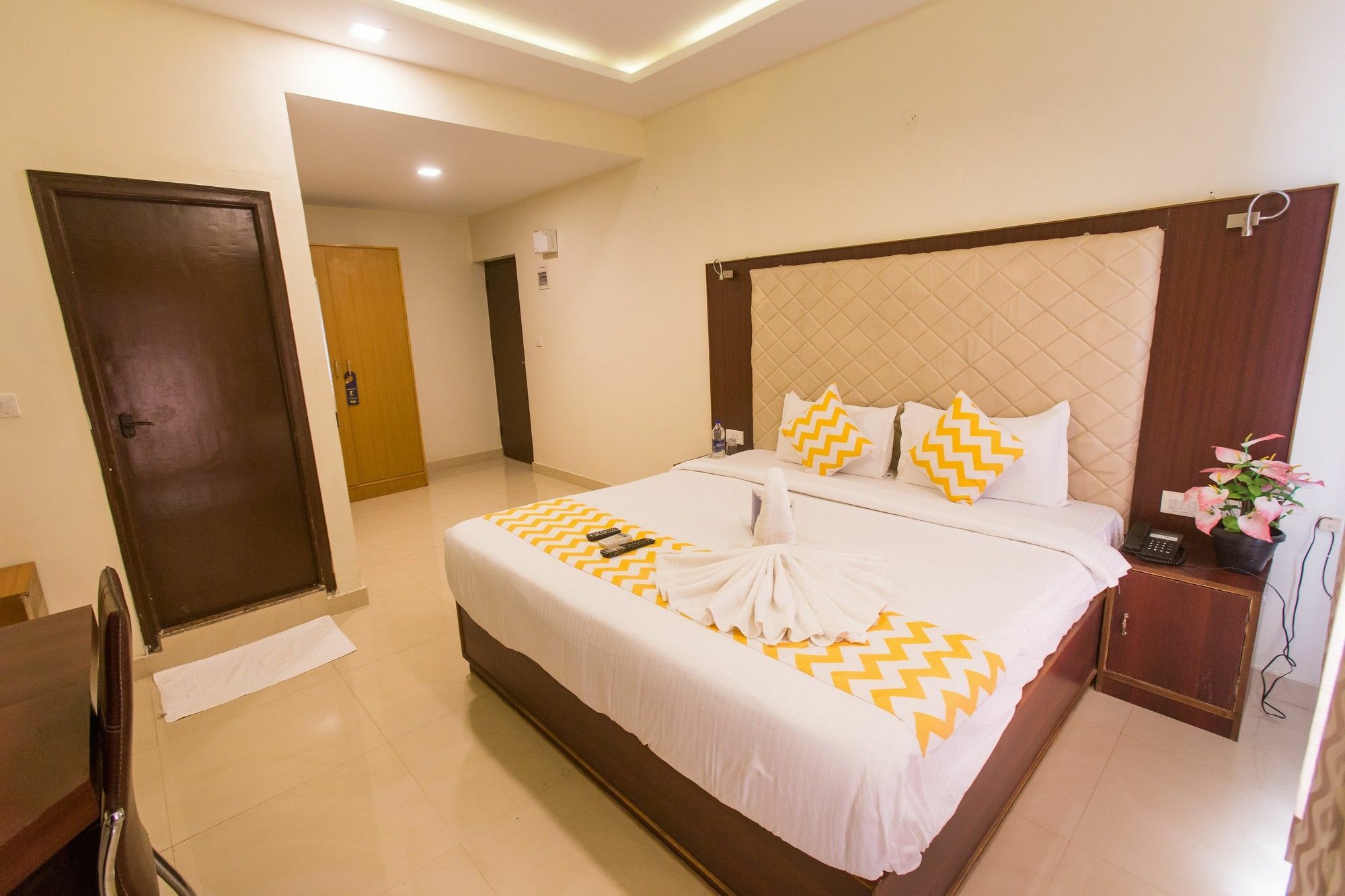 Fabhotel Millenium Stay Indiranagar Bangalore Eksteriør bilde